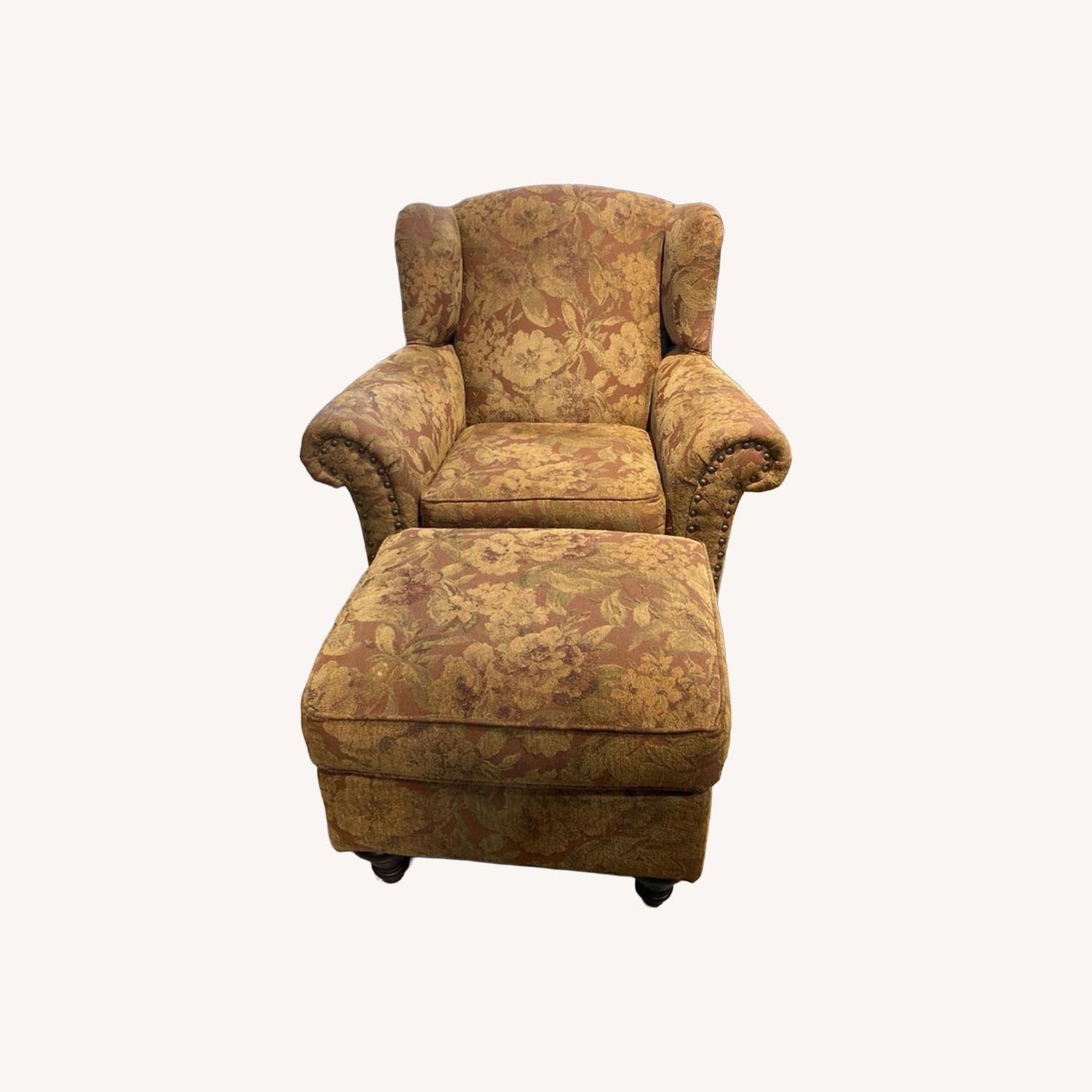 Rowe Furniture Chair and a Half - image-0