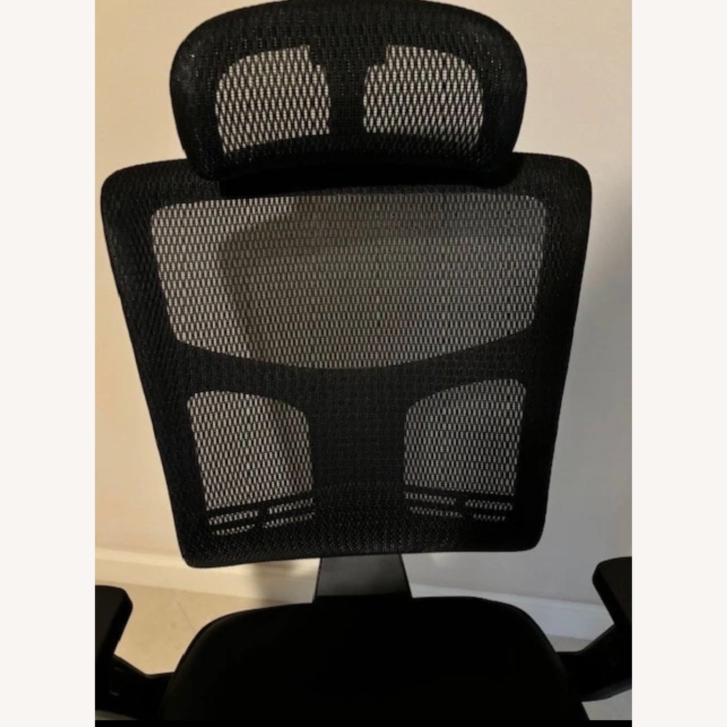 Uplift J3 Ergonomic Chair - image-2