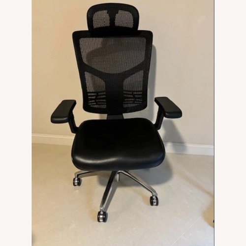 Used Uplift J3 Ergonomic Chair for sale on AptDeco