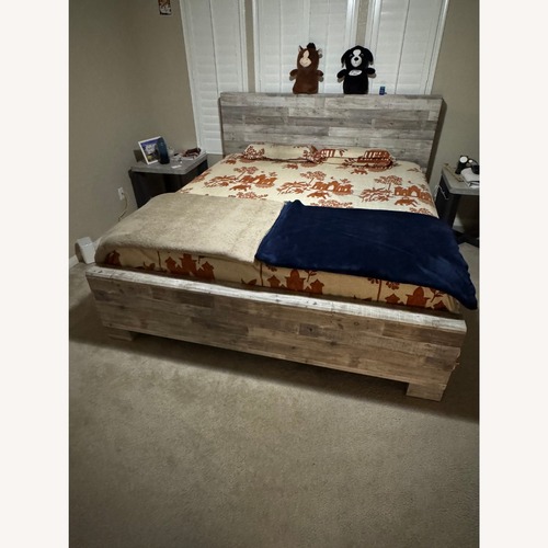 Used King Bed for sale on AptDeco