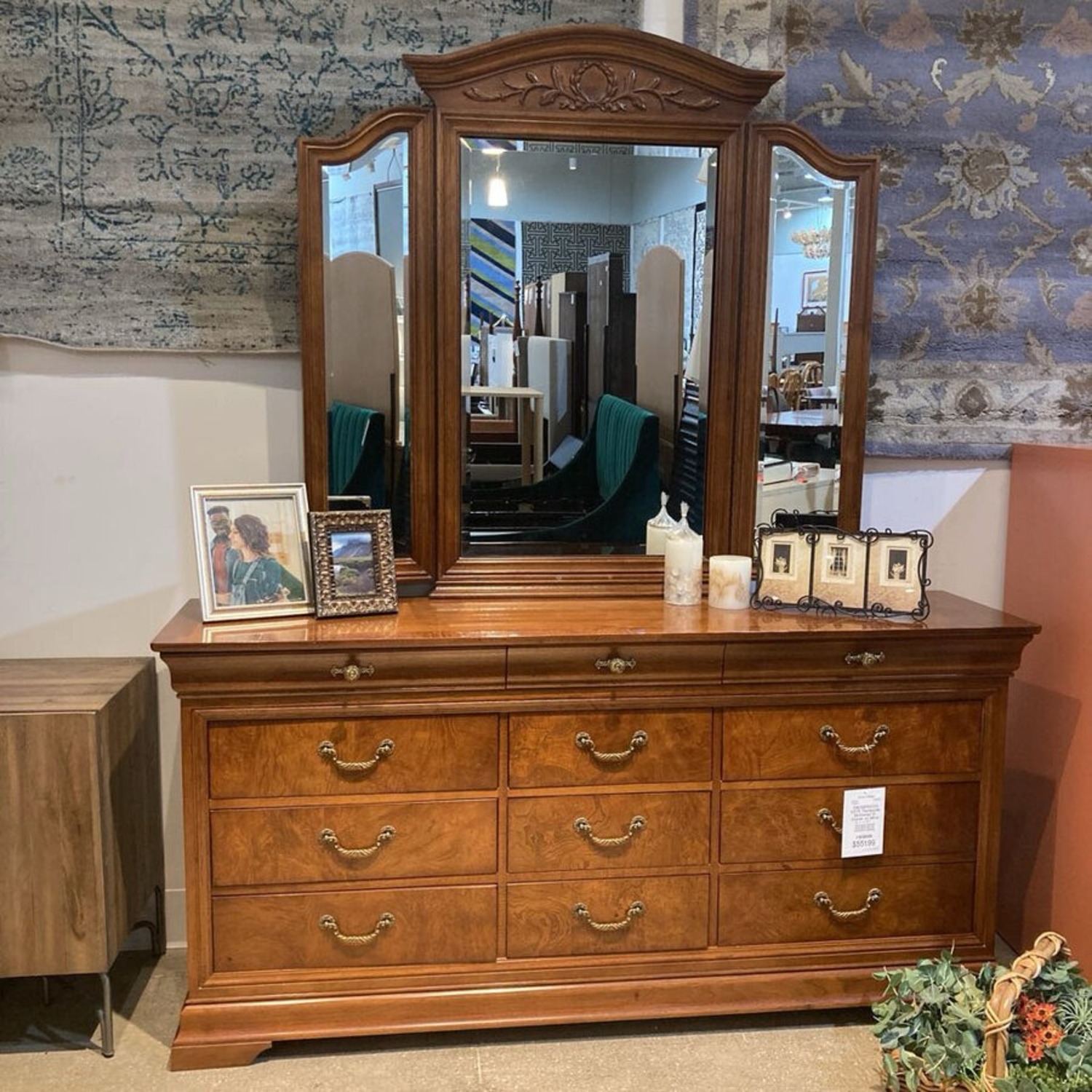 Thomasville Birchwood 12-Drawer w Mirror Dresser - image-1