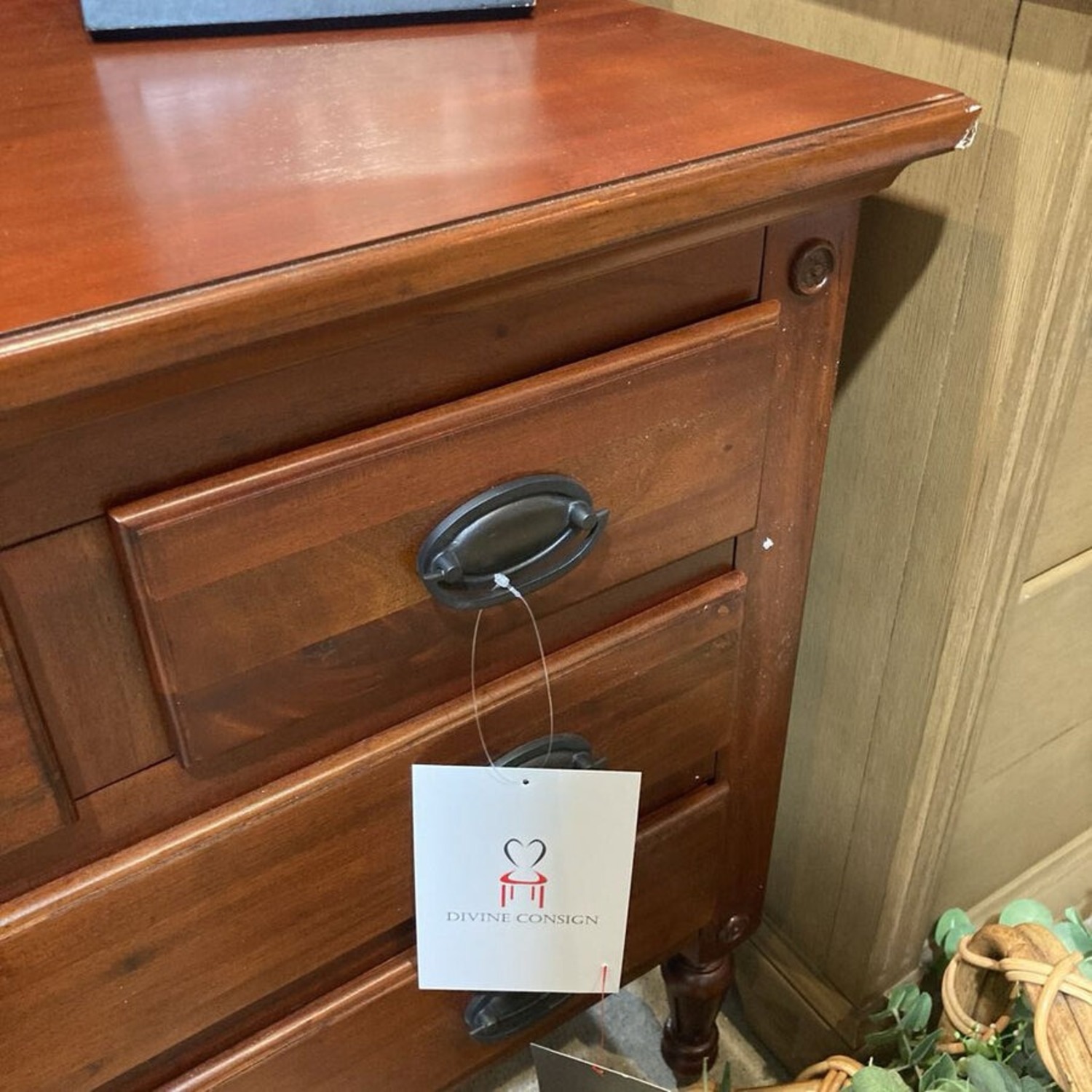 Easterbrook Accent Chest Dresser - image-4