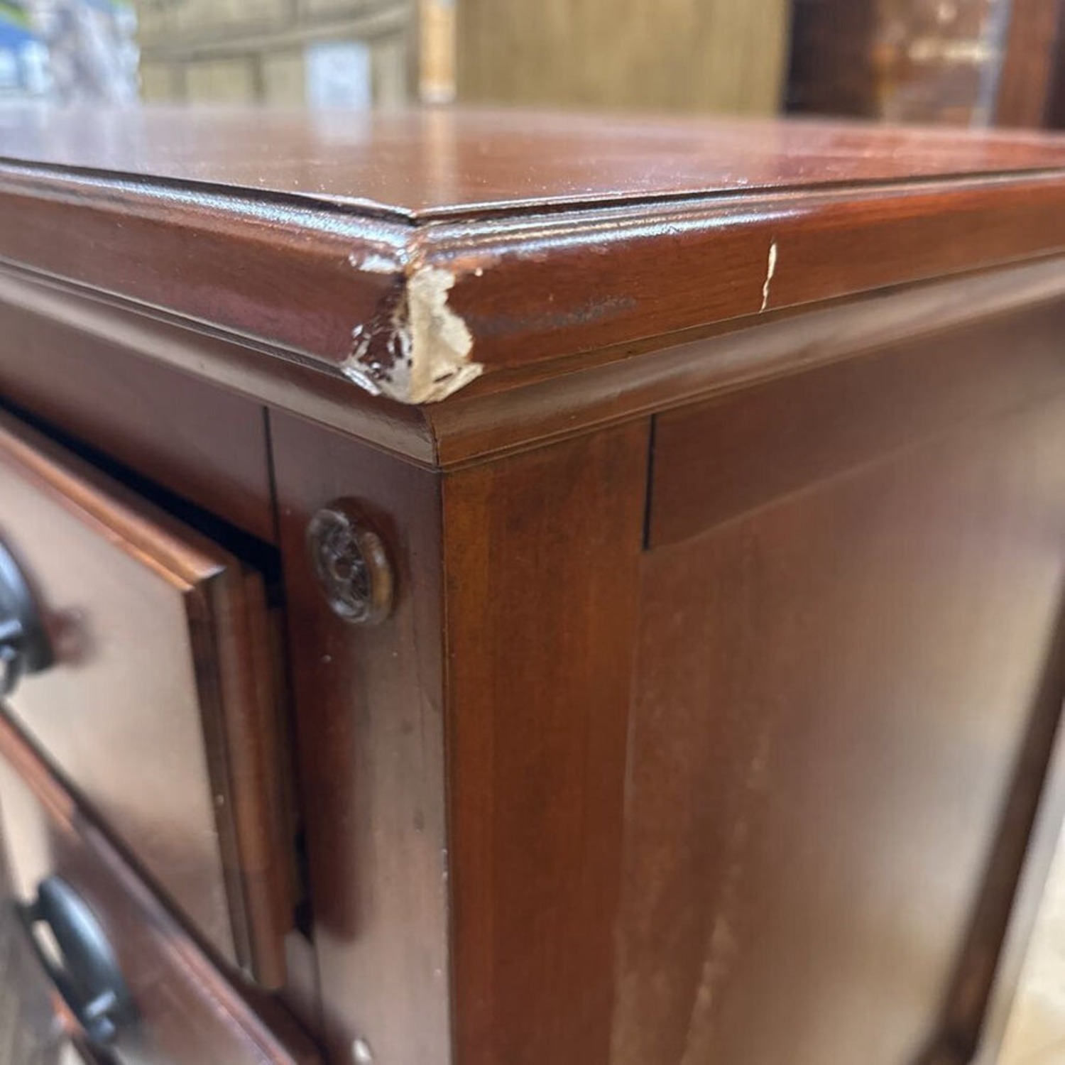 Easterbrook Accent Chest Dresser - image-7