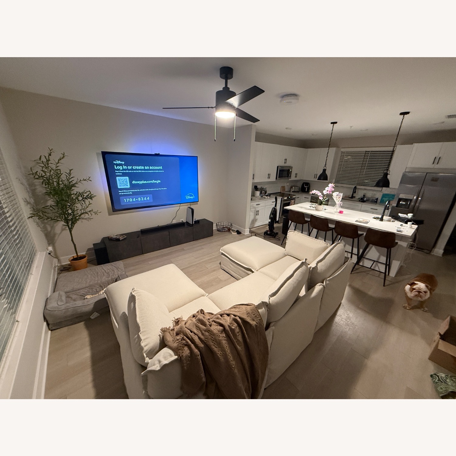 Anabei 3+ Piece Sectional - image-0