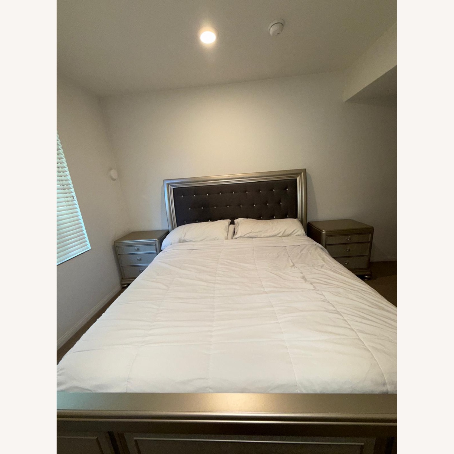 Coralayne Nightstand Set - image-3