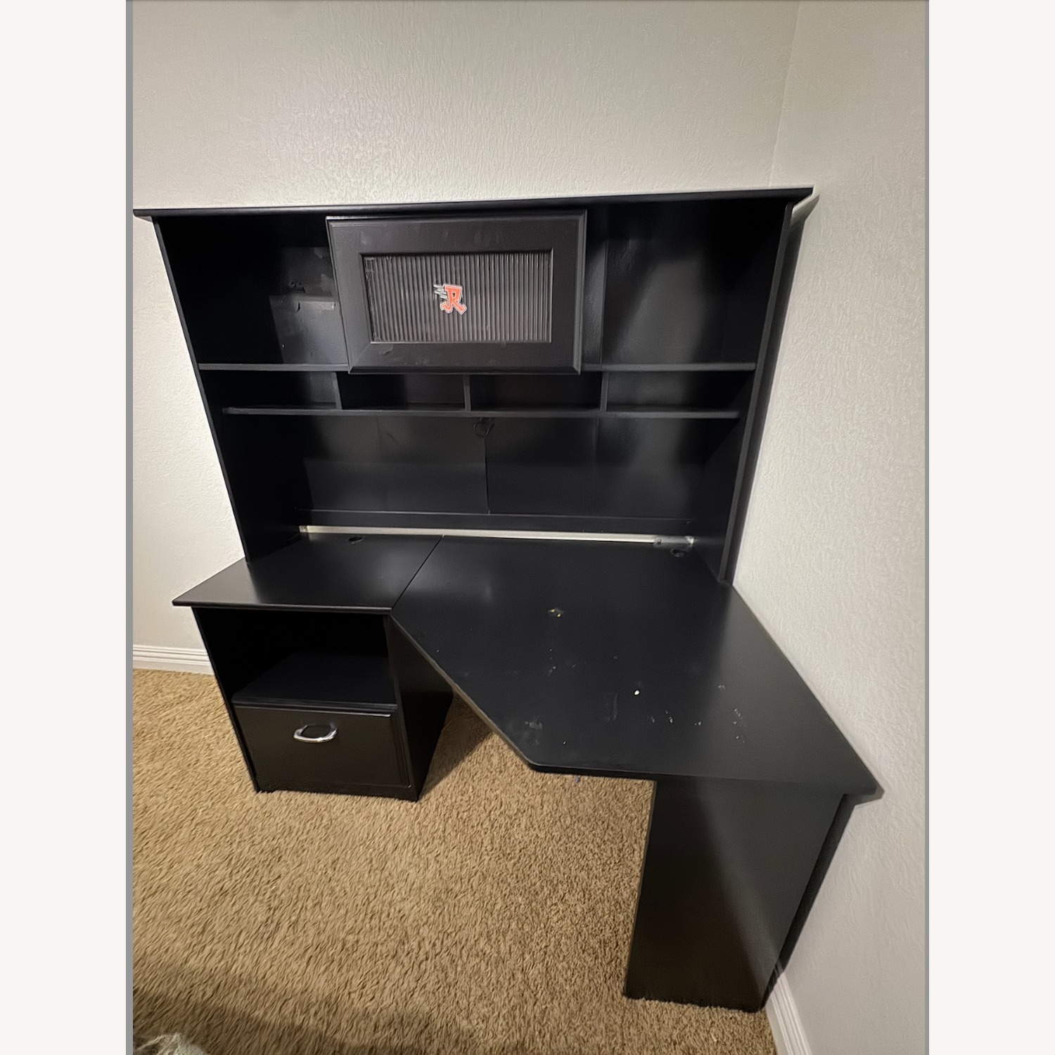 L-Shaped Corner Desk with Hutch - image-6