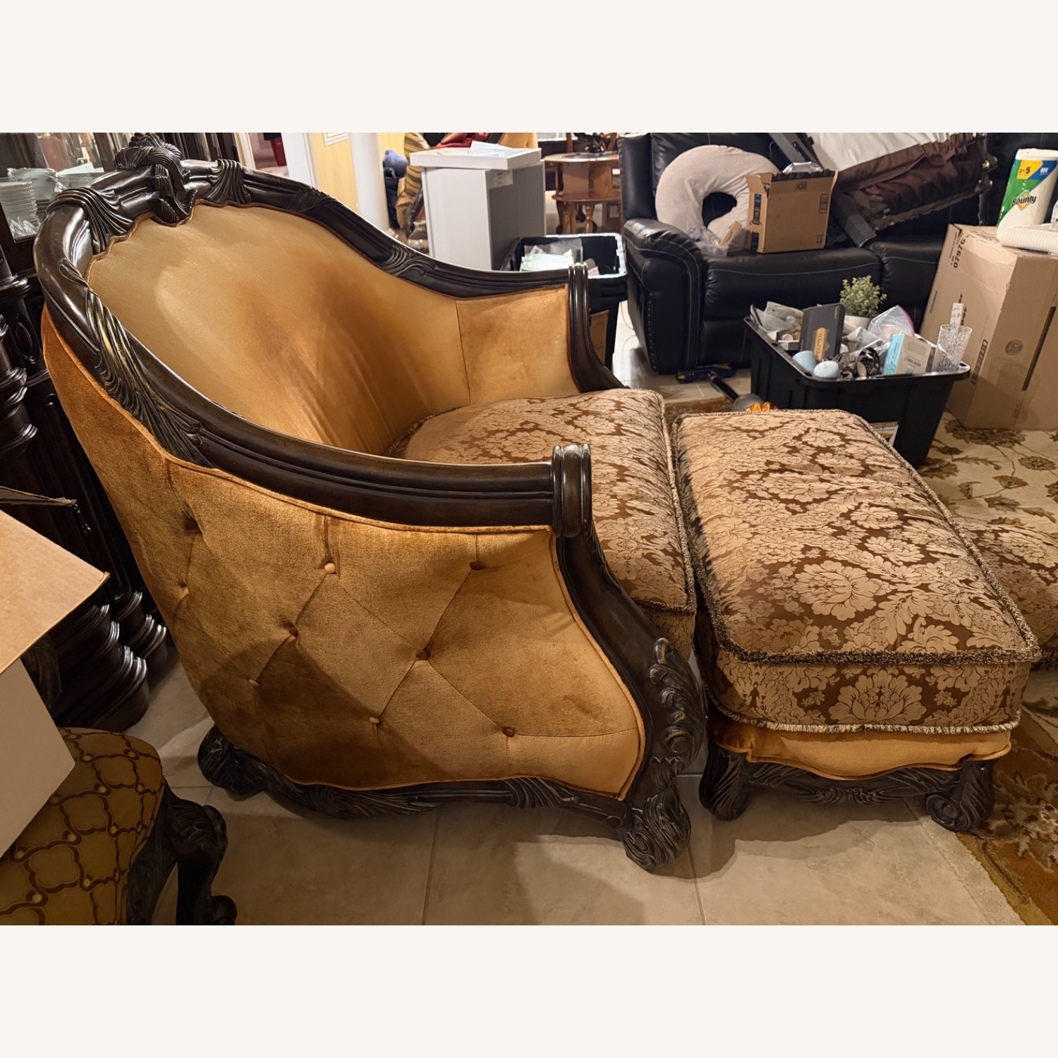 Michael Amini Loveseat w Ottoman - image-2