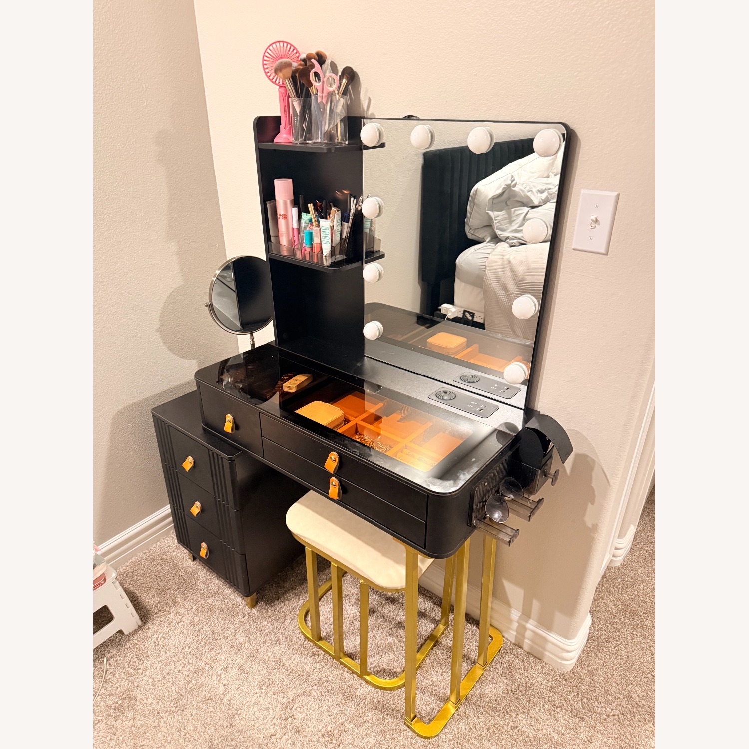 Makeup Vanity with 3 Lighting Colors - image-2