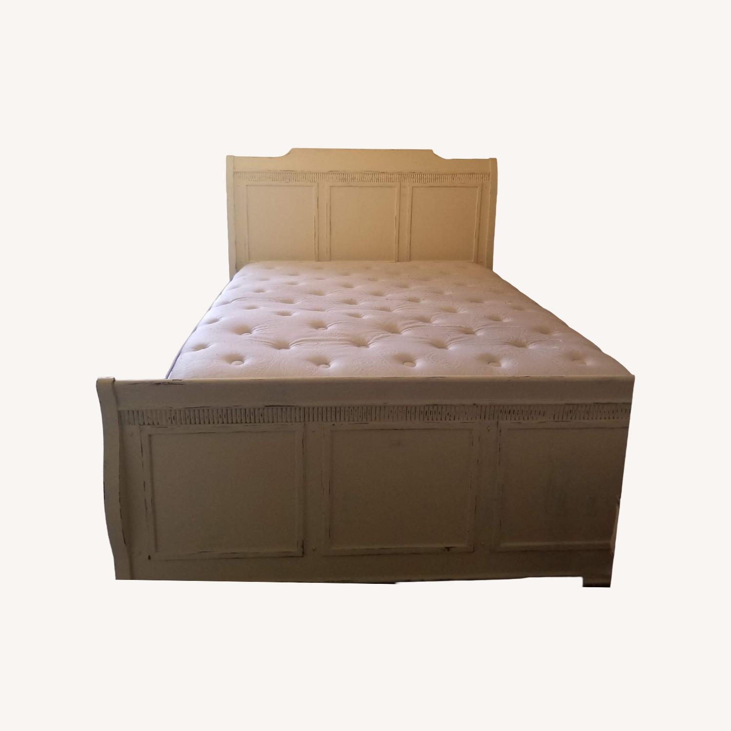 Vintage/Antique White Wood Queen Bed - image-0