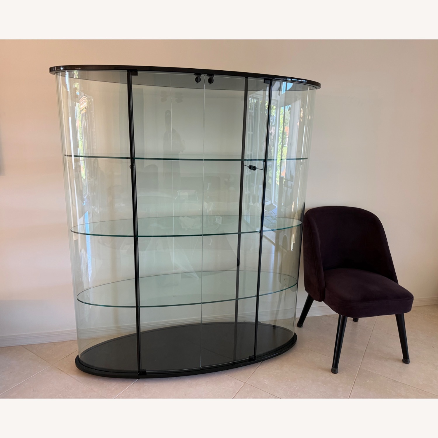 FIAM Italia 55.5” Curved Glass Cabinet - image-1