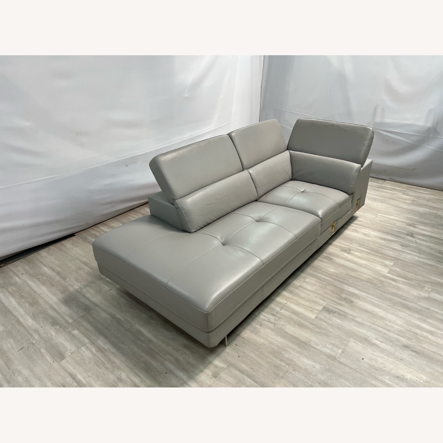 Orren Ellis Keyesport Upholstered Sectional - image-7