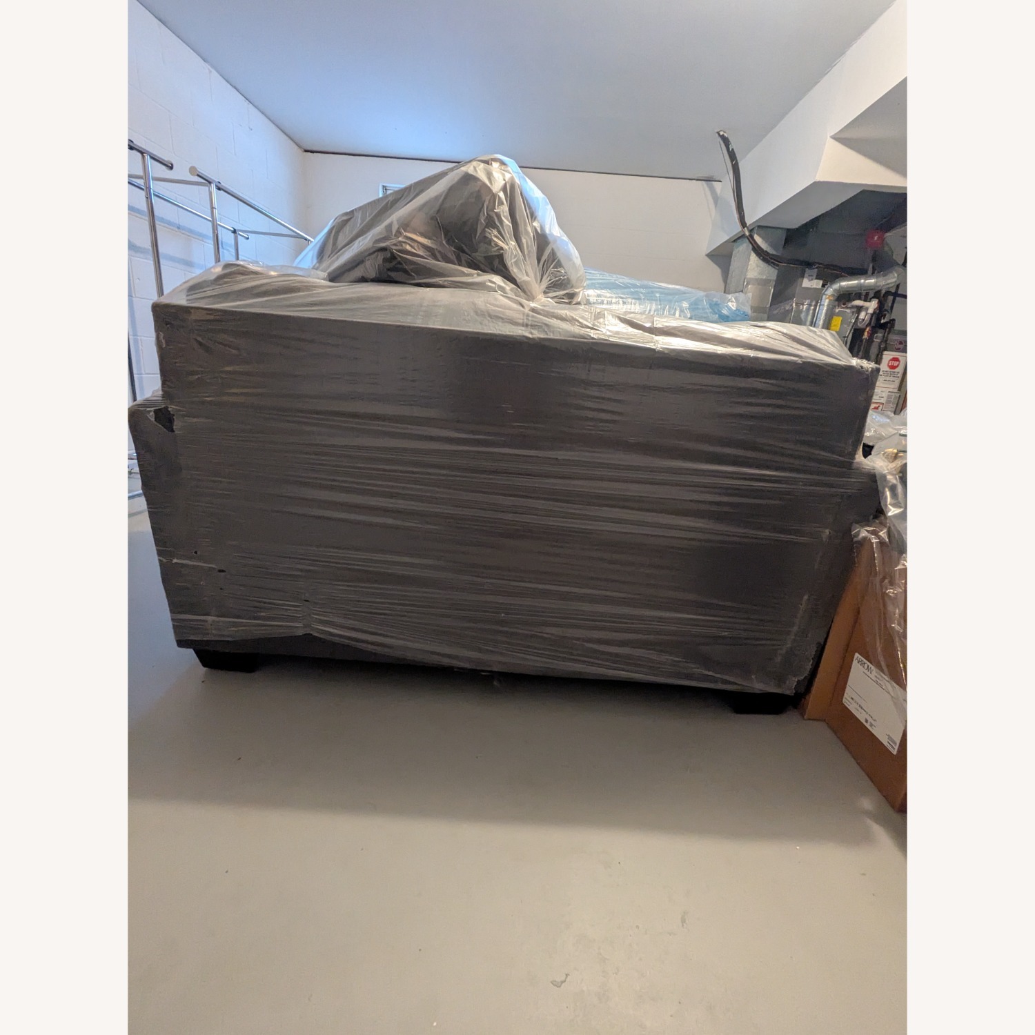 Ashley Furniture Calion Loveseat - image-3