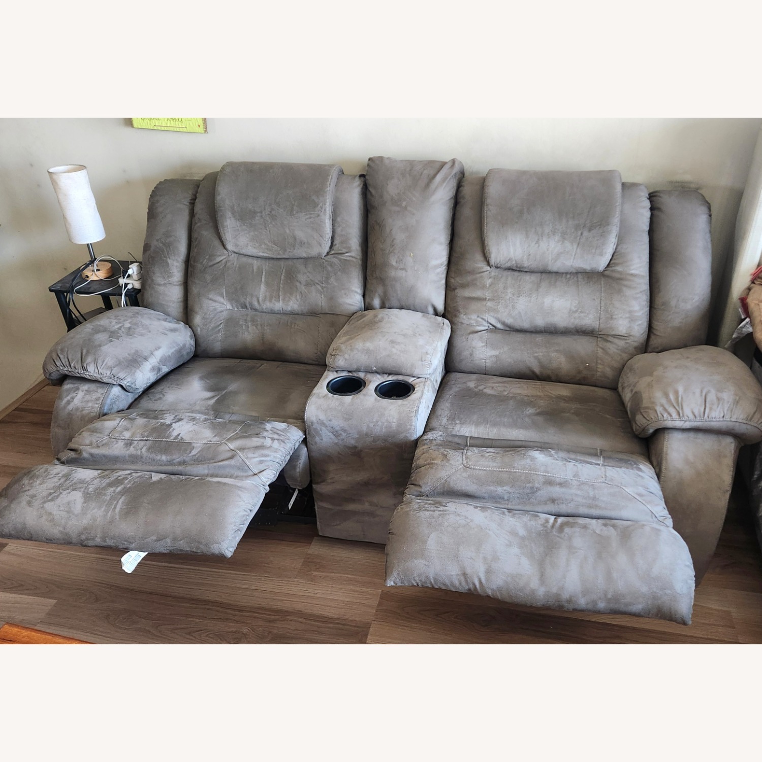 Laresview Manual Reclining Loveseat with Console - image-1