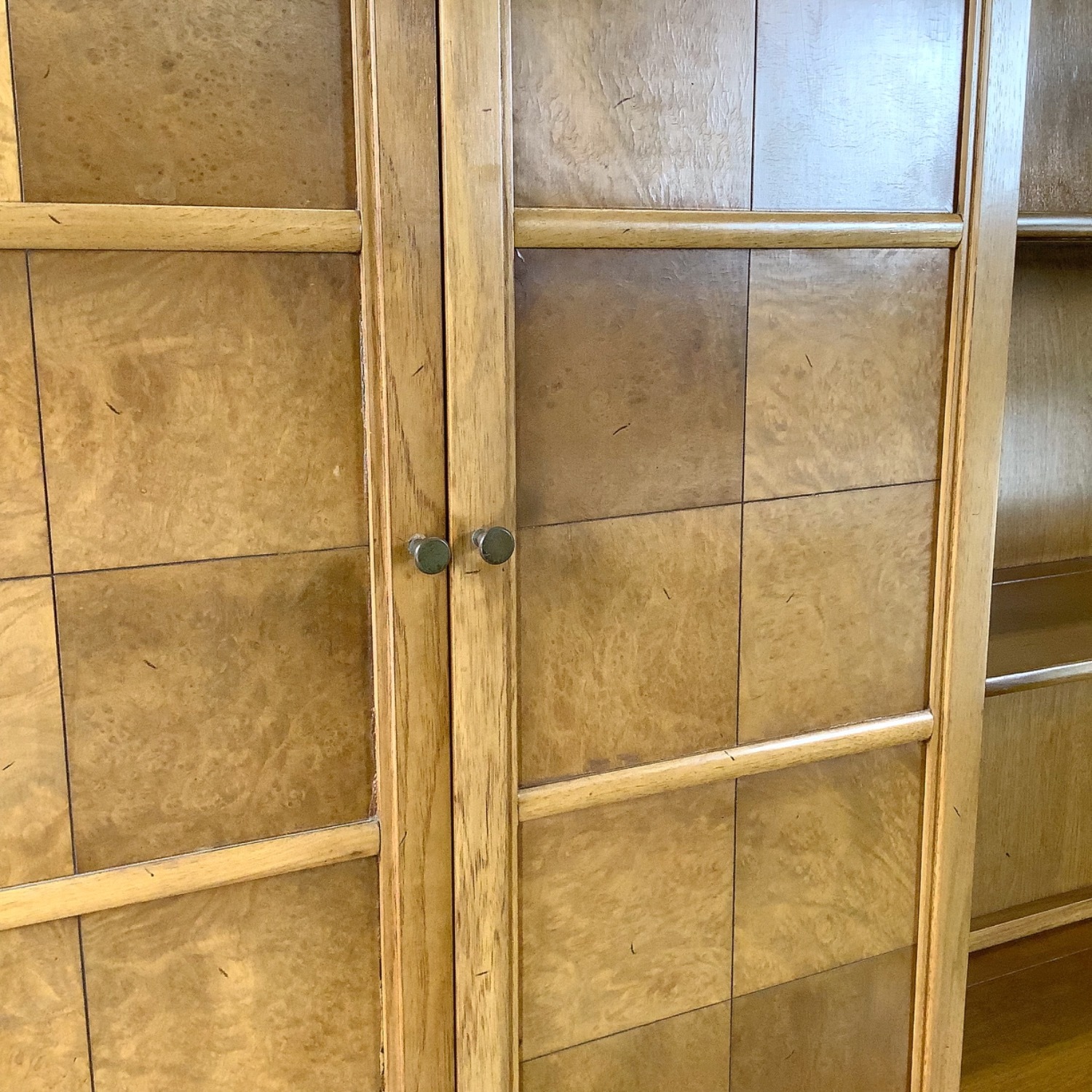 Tomlinson Sophisticate Mid-Century Modern Hutch - image-20