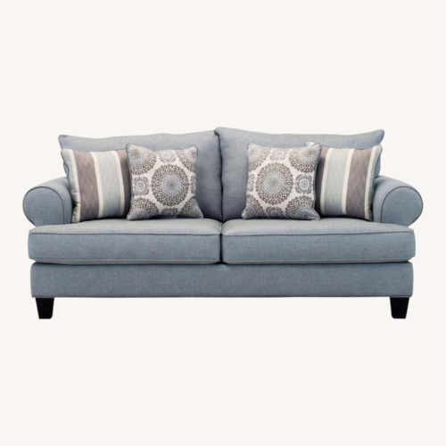 Used Raymour & Flanigan Azlyn Light Gray Sleeper Sofa for sale on AptDeco