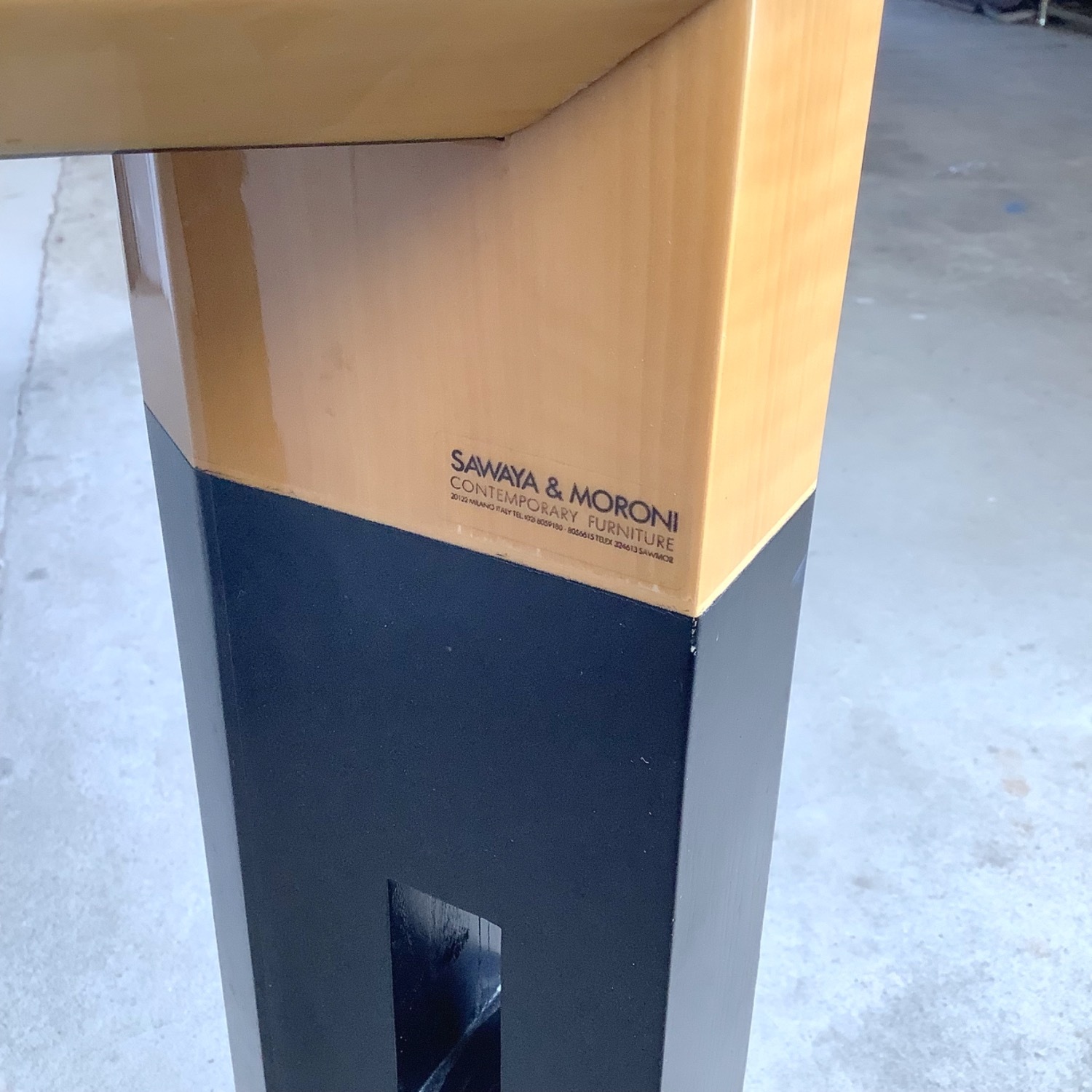 Sawaya & Moroni Modern Italian Dining Table - image-15