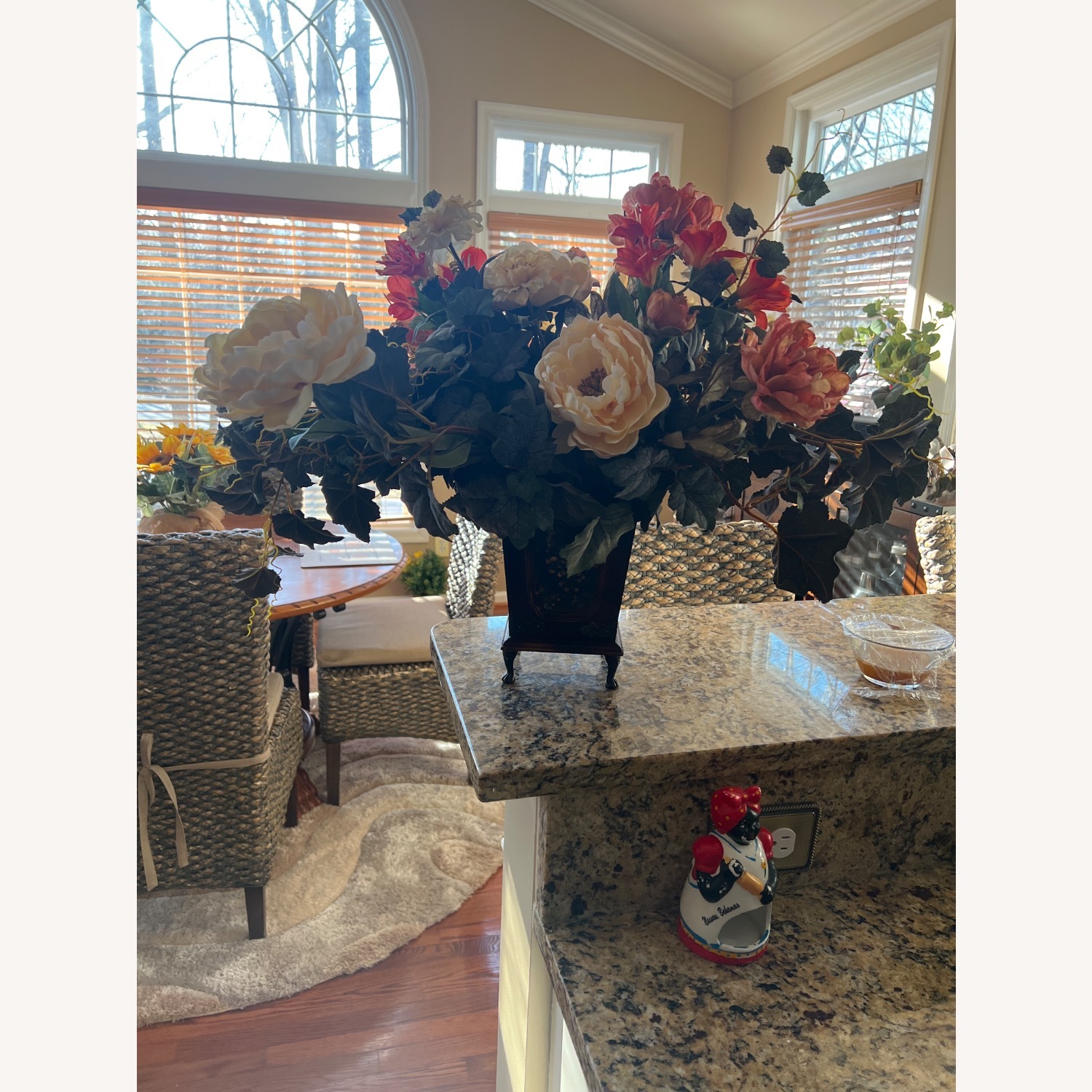 Dining Table Flower Centerpiece - image-4