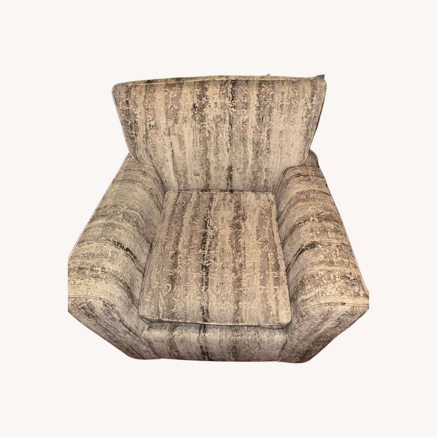 Swivel Arm Chair - image-0