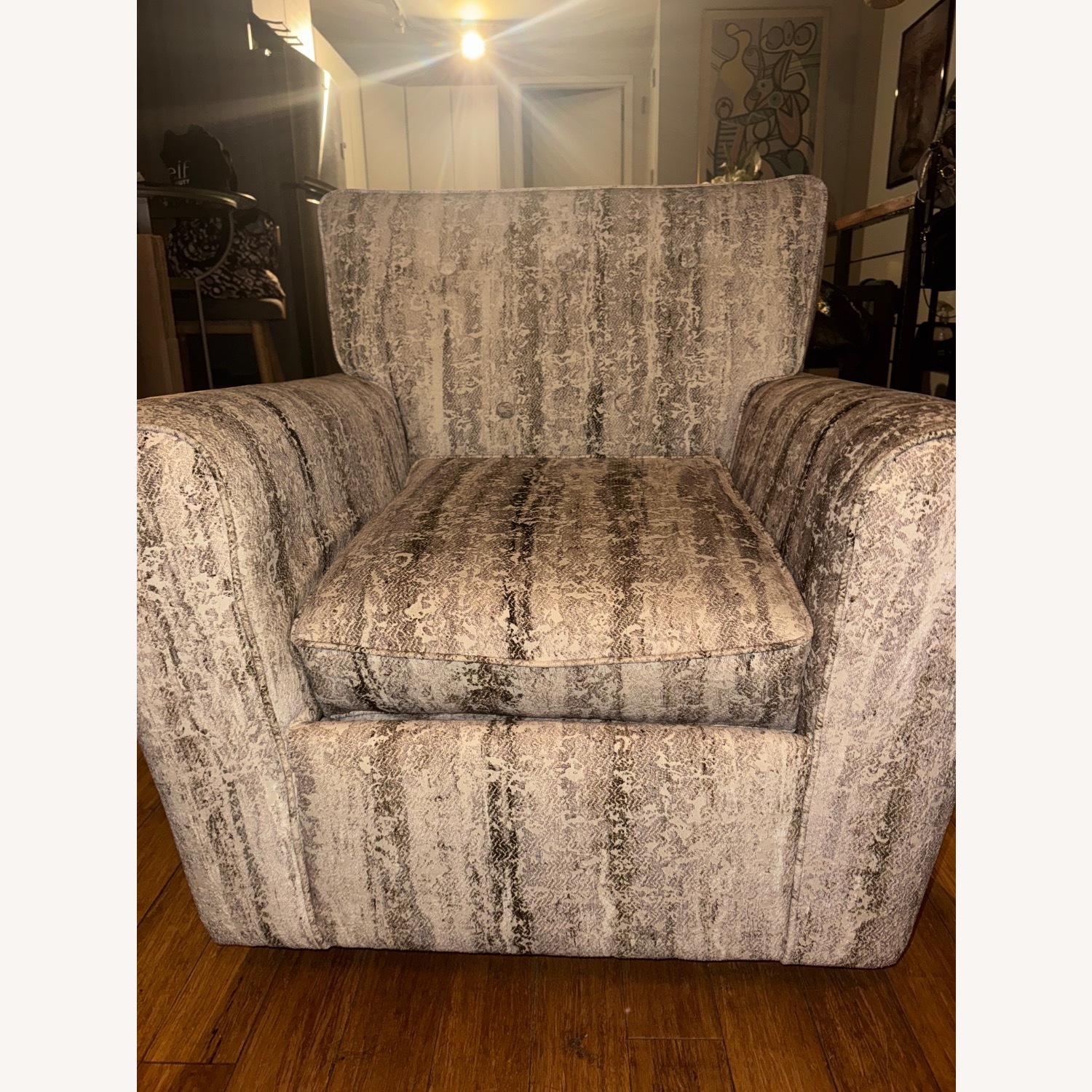 Swivel Arm Chair - image-3