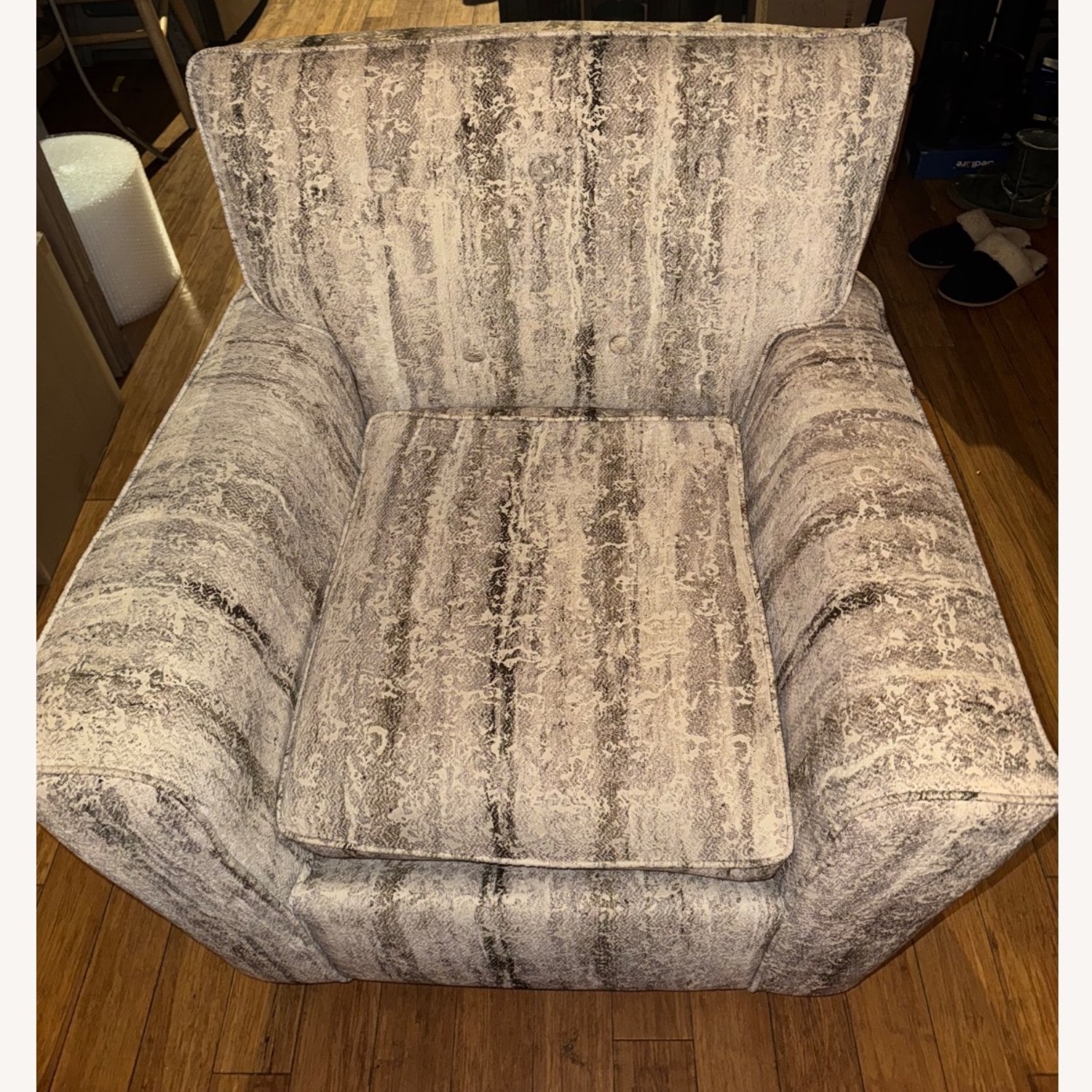 Swivel Arm Chair - image-2