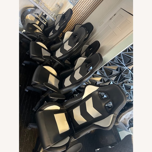 Used Lynxtyn Gaming Chair for sale on AptDeco