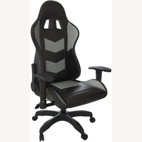 Used Lynxtyn Gaming Chair for sale on AptDeco