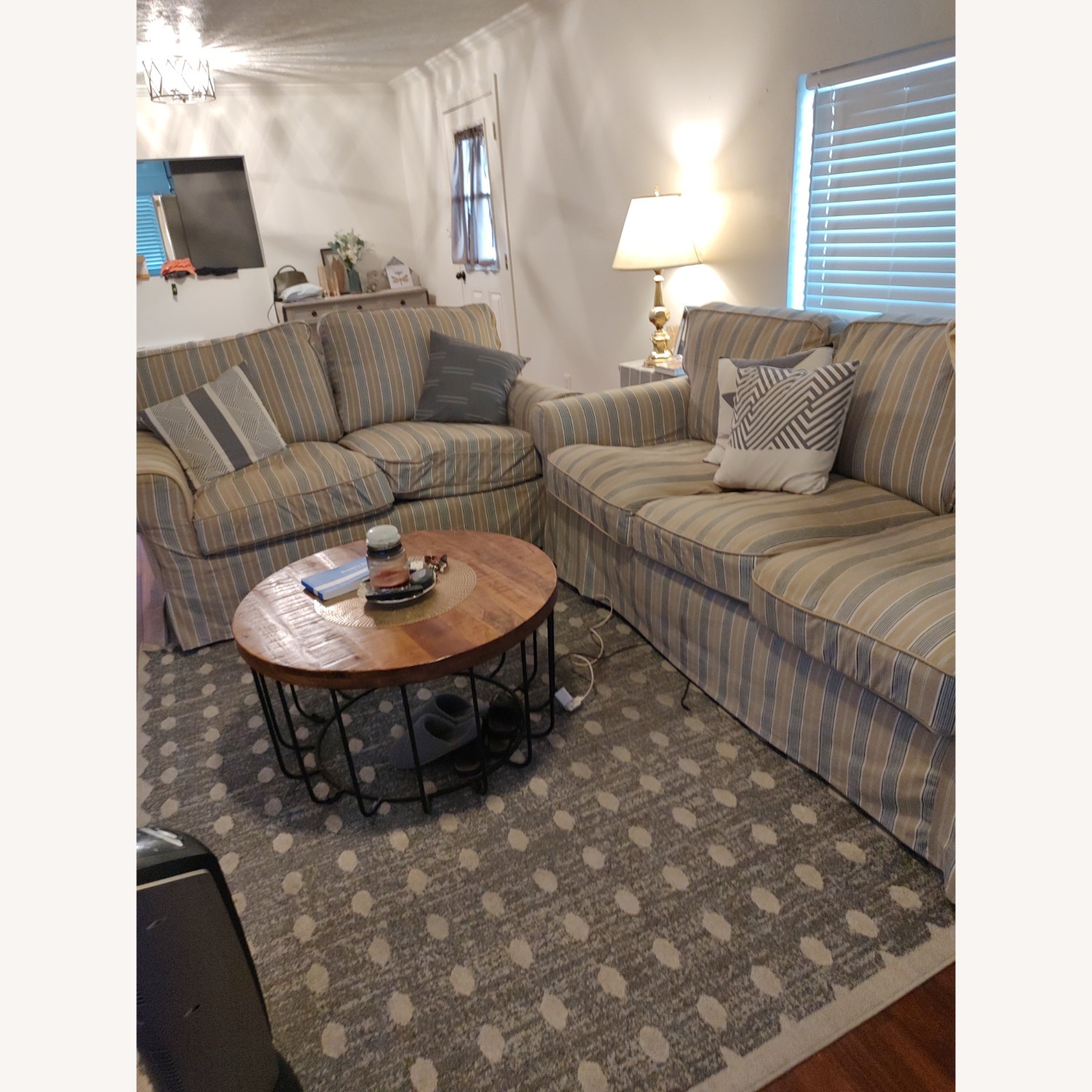  3+ Seater Sofa - image-1