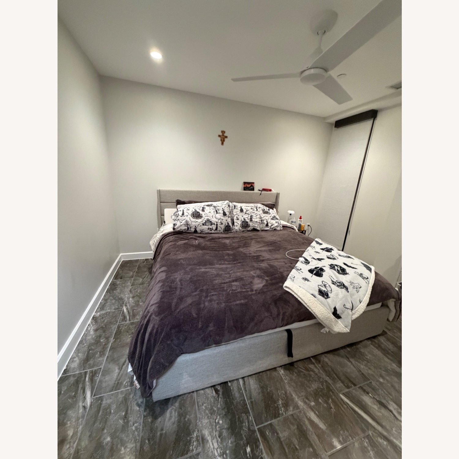 Light Gray Fabric King Bed - image-1