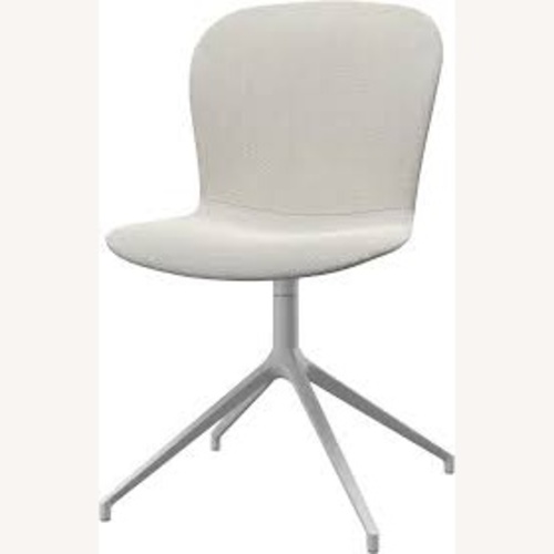 Used (6) White Boconcept Adelaide Chairs for sale on AptDeco