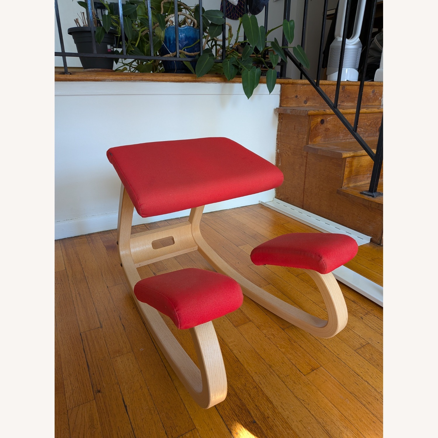 Varier Variable Balans Kneeling Chair - image-3