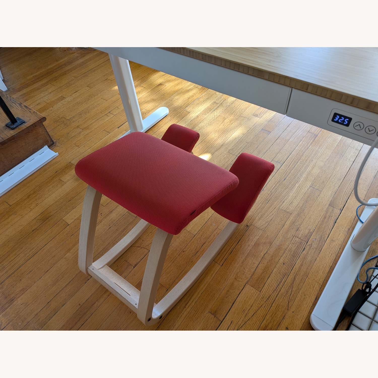 Varier Variable Balans Kneeling Chair - image-2