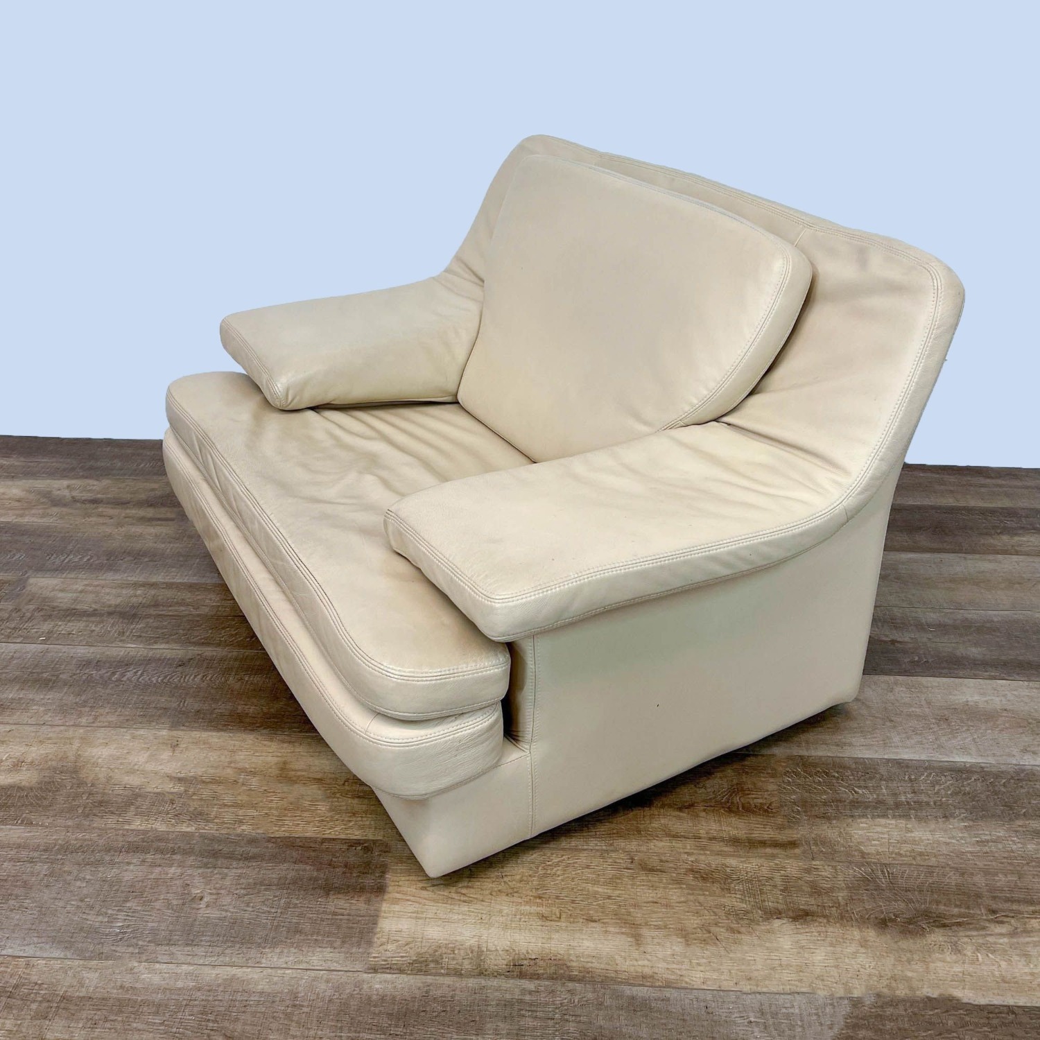 Contemporary Leather Lounge Chair	 - image-5