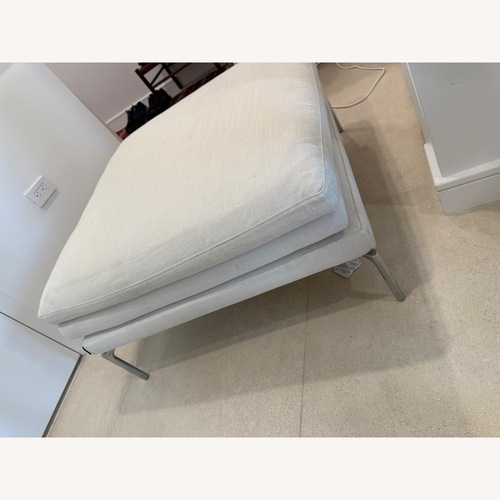 Used Zanotta William white Footstool  for sale on AptDeco