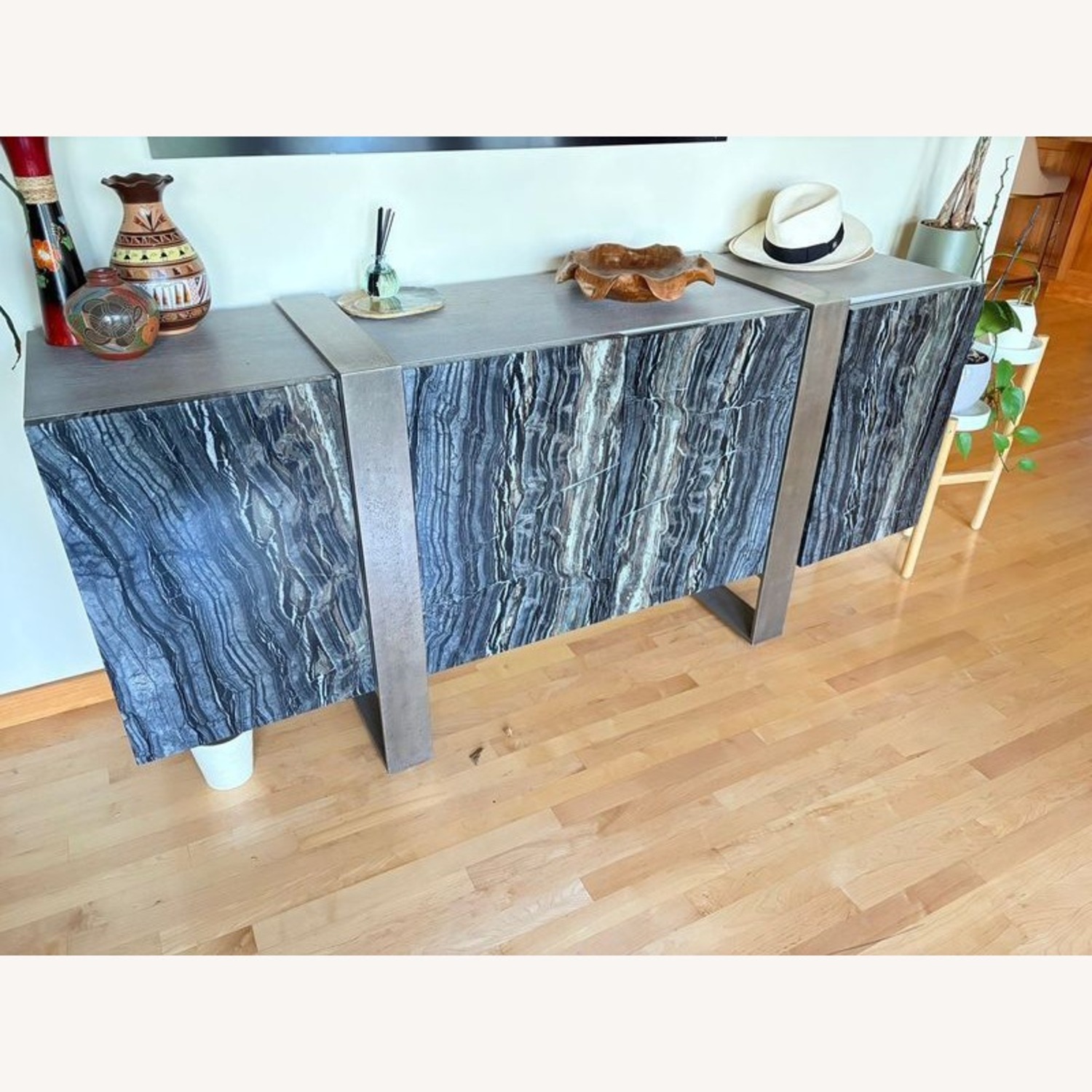 Modern Bernhardt Linea Entertainment Console - image-12