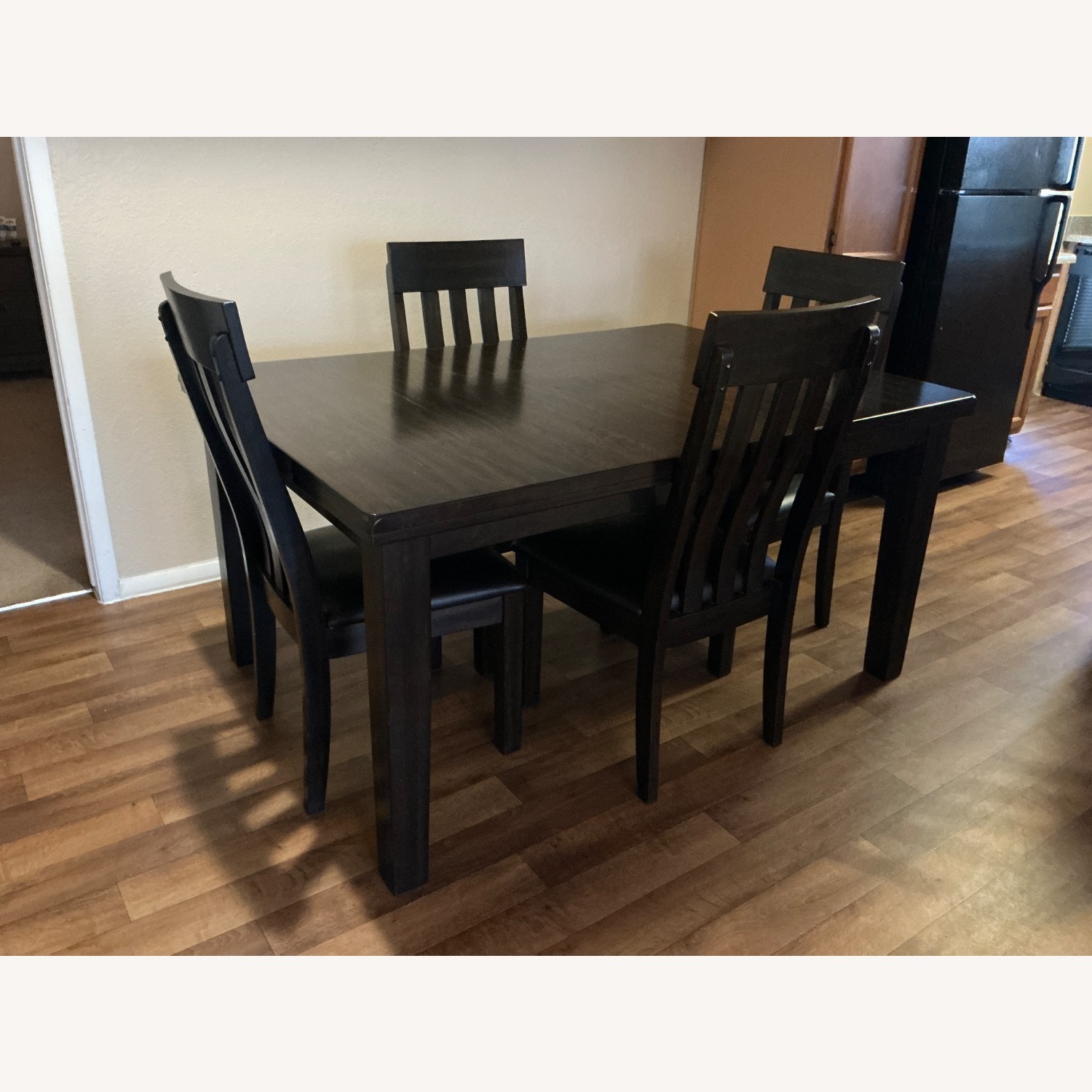 Ashley Furniture Haddigan Extendable Dining Table with Chairs - image-3