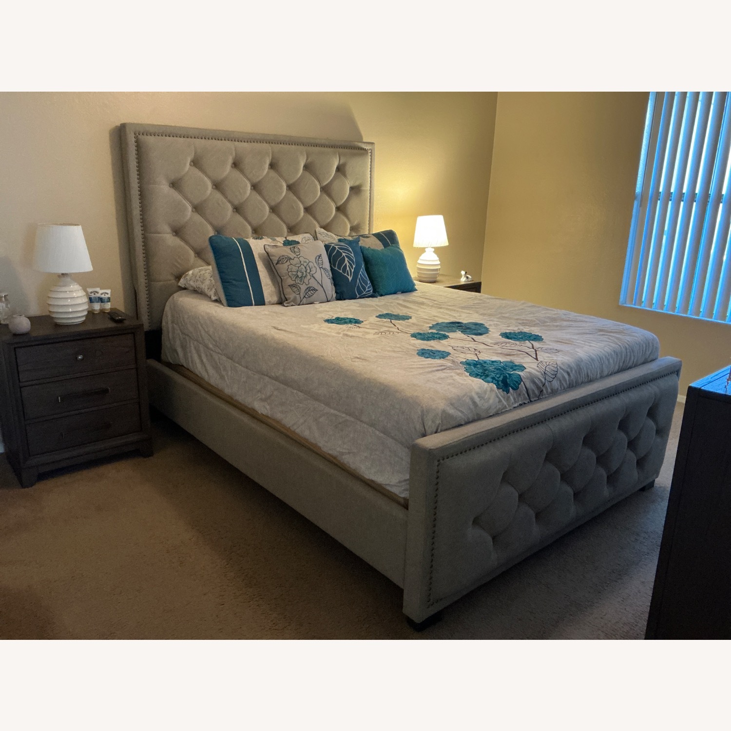 Ashley Furniture Bellvern Light Gray Queen Bed - image-1