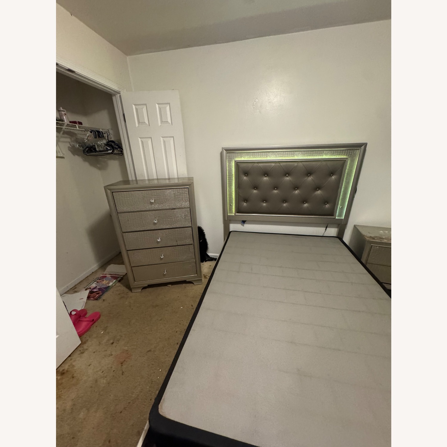 Silver Led Light up Full Size Bed - image-3