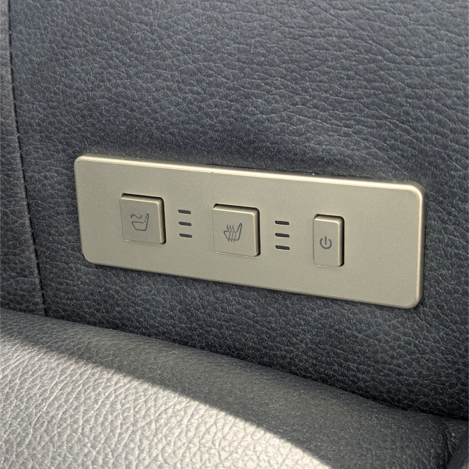 Pride Mobility Ultra PLR-4955 Electric Recliner - image-12