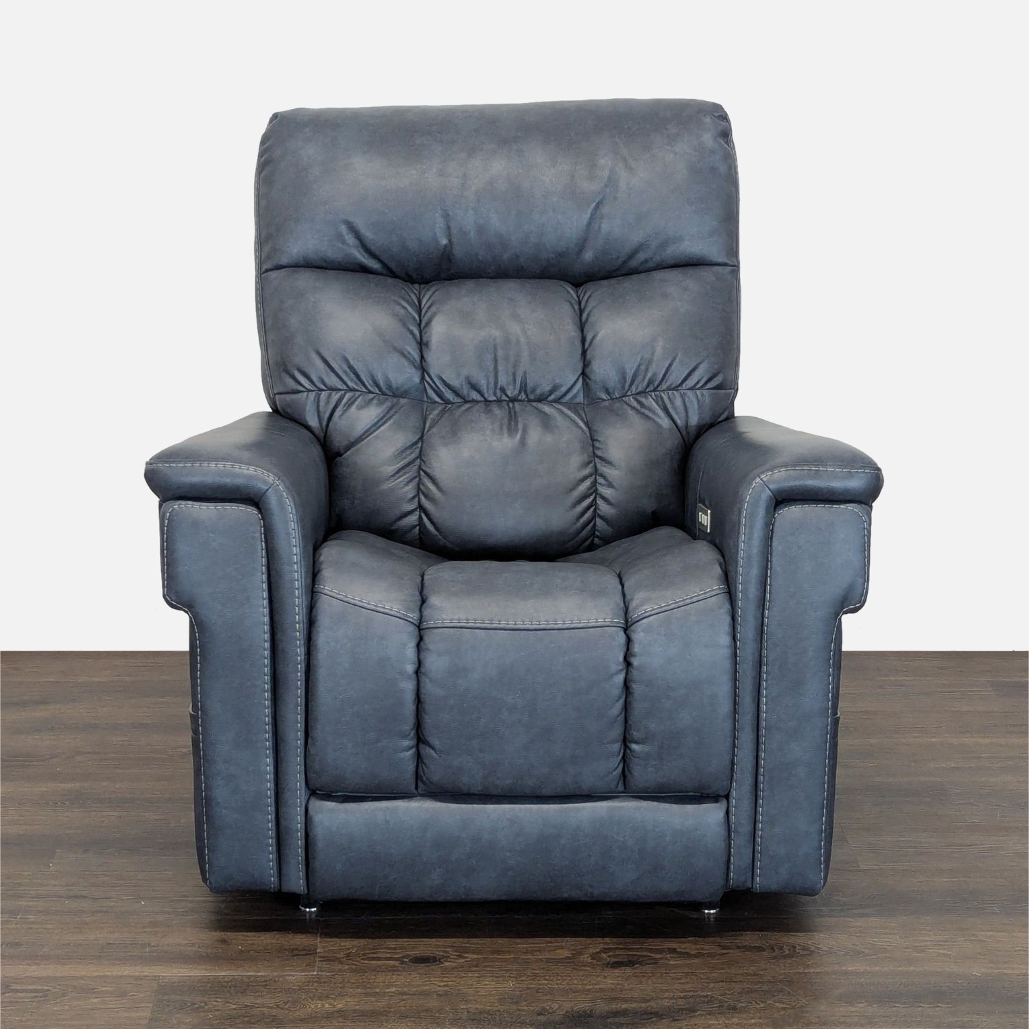 Pride Mobility Ultra PLR-4955 Electric Recliner - image-4