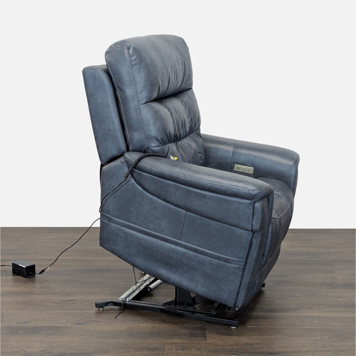 Pride Mobility Ultra PLR-4955 Electric Recliner - image-10