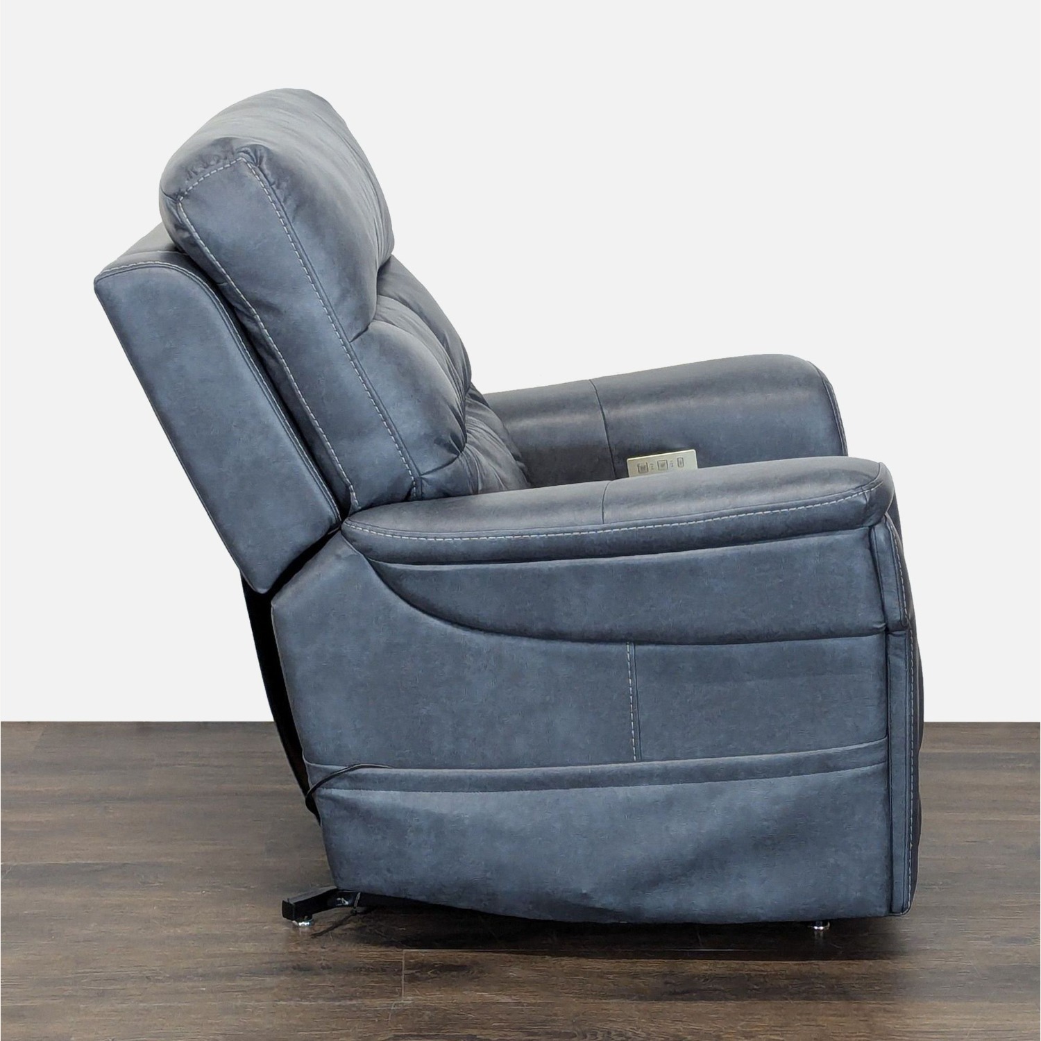 Pride Mobility Ultra PLR-4955 Electric Recliner - image-6