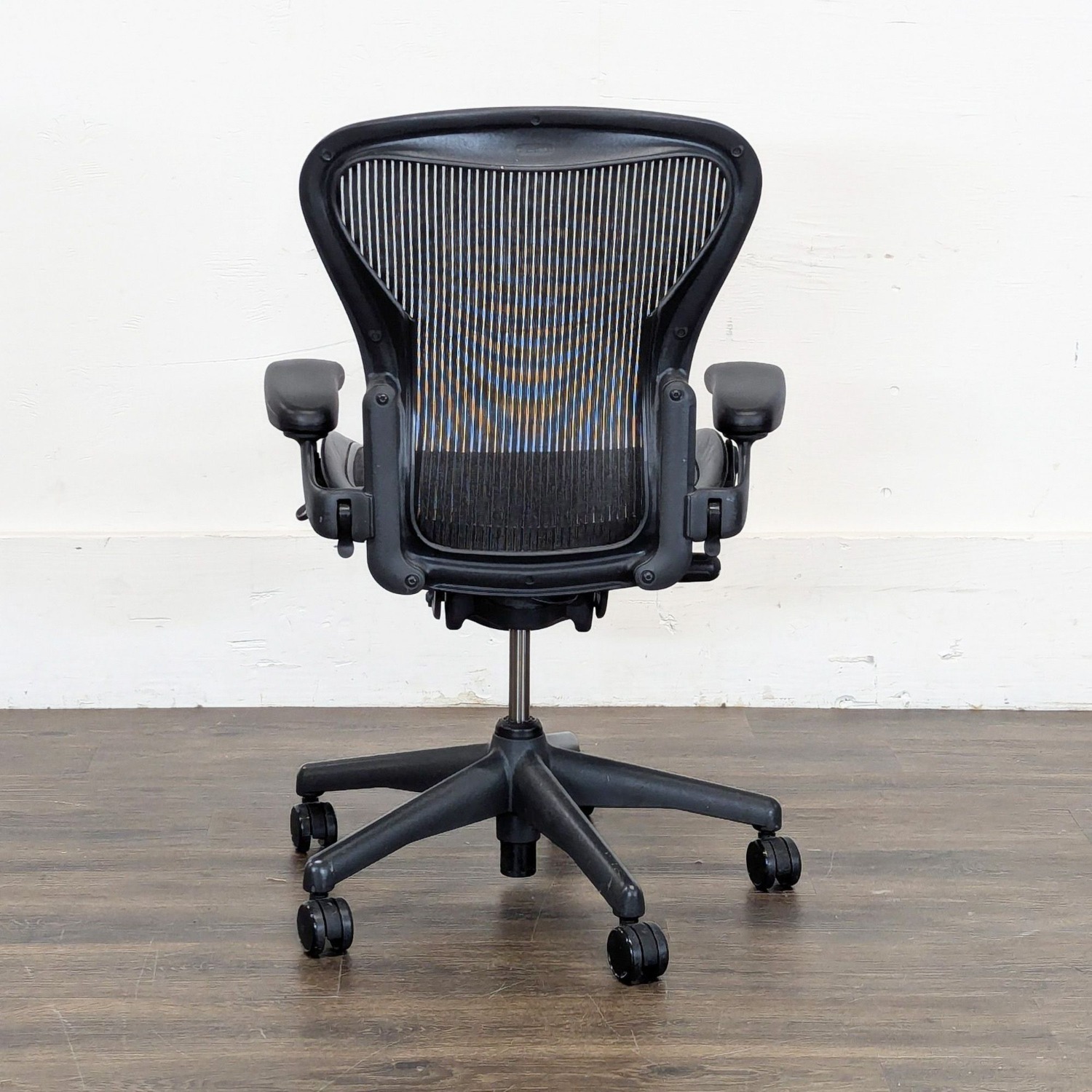 Herman Miller Aeron Ergonomic Office Chair  - image-4