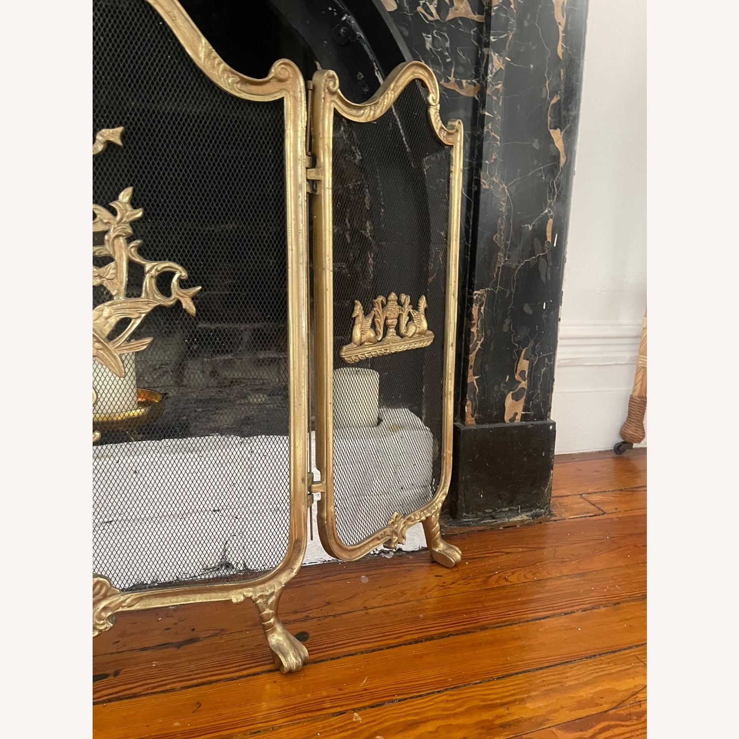 Vintage/Antique Gold Brass Décor - image-6