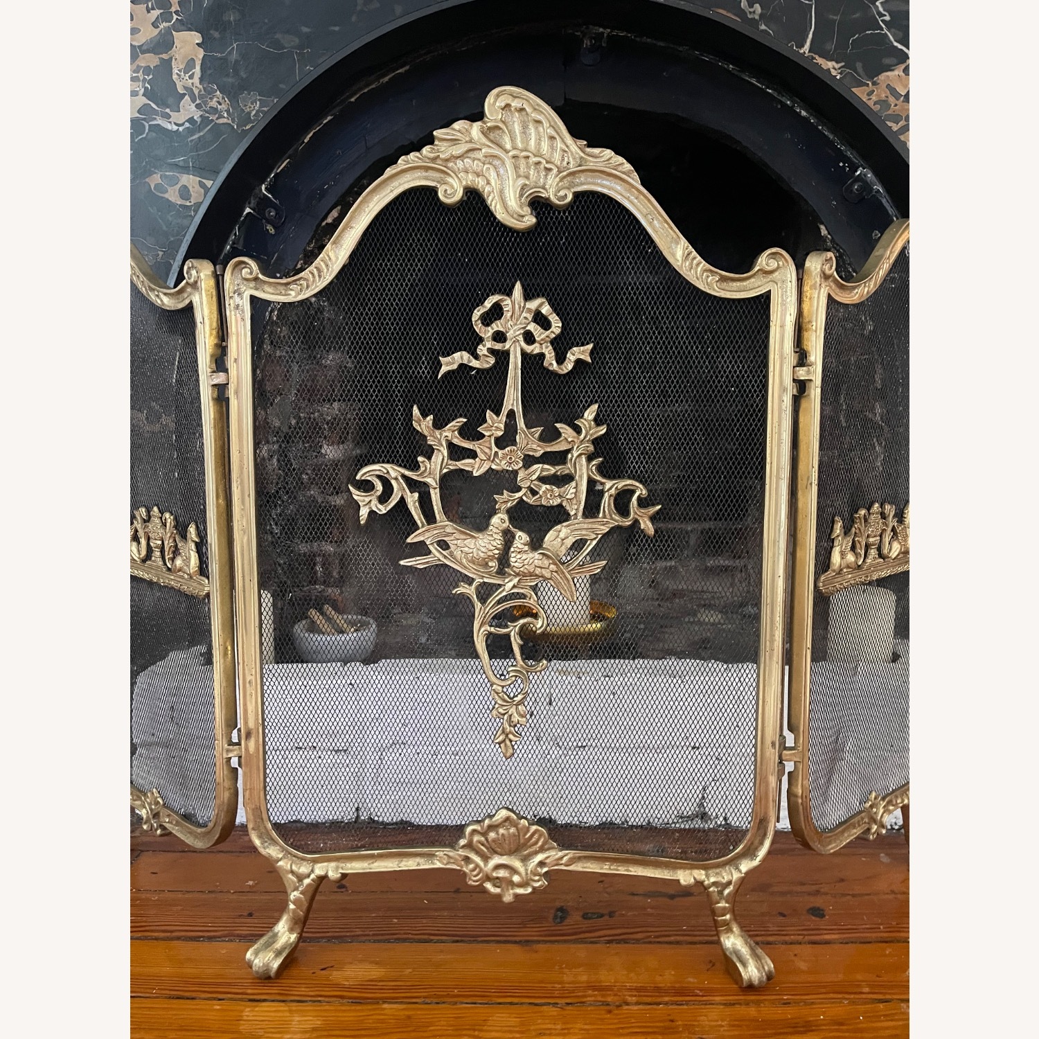 Vintage/Antique Gold Brass Décor - image-8