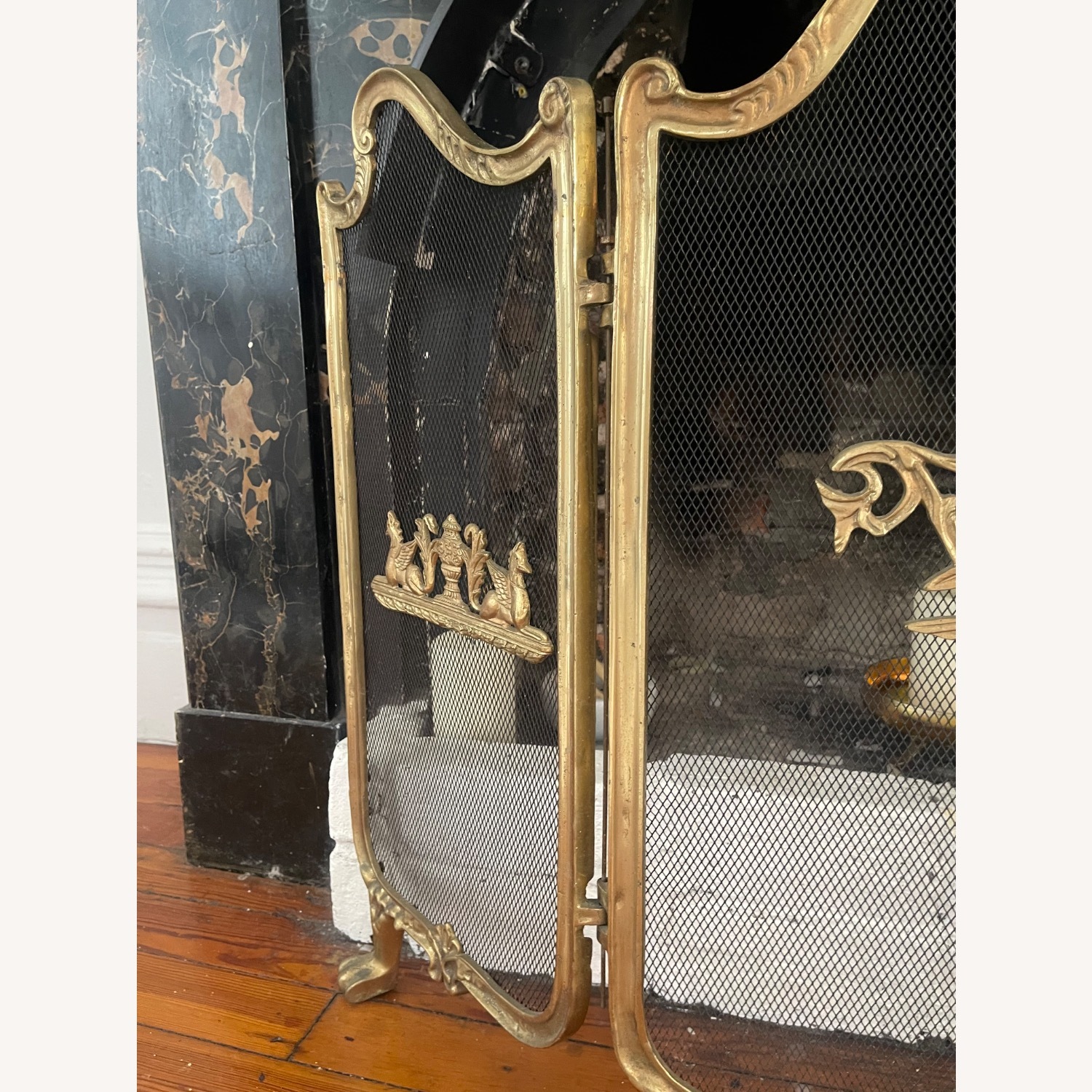 Vintage/Antique Gold Brass Décor - image-7