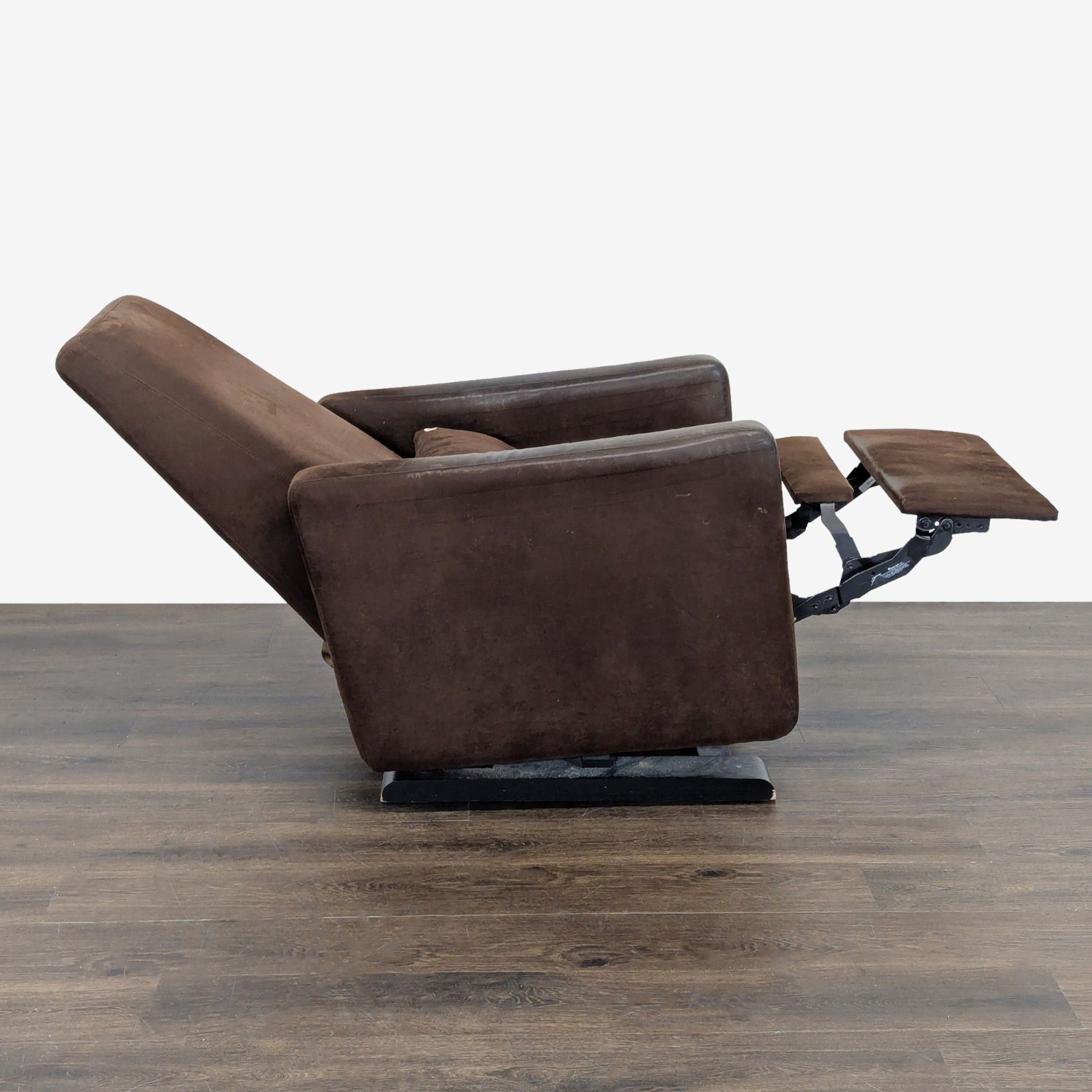 Monte Grano Brown Reclining/Gliding Lounge Chair  - image-4