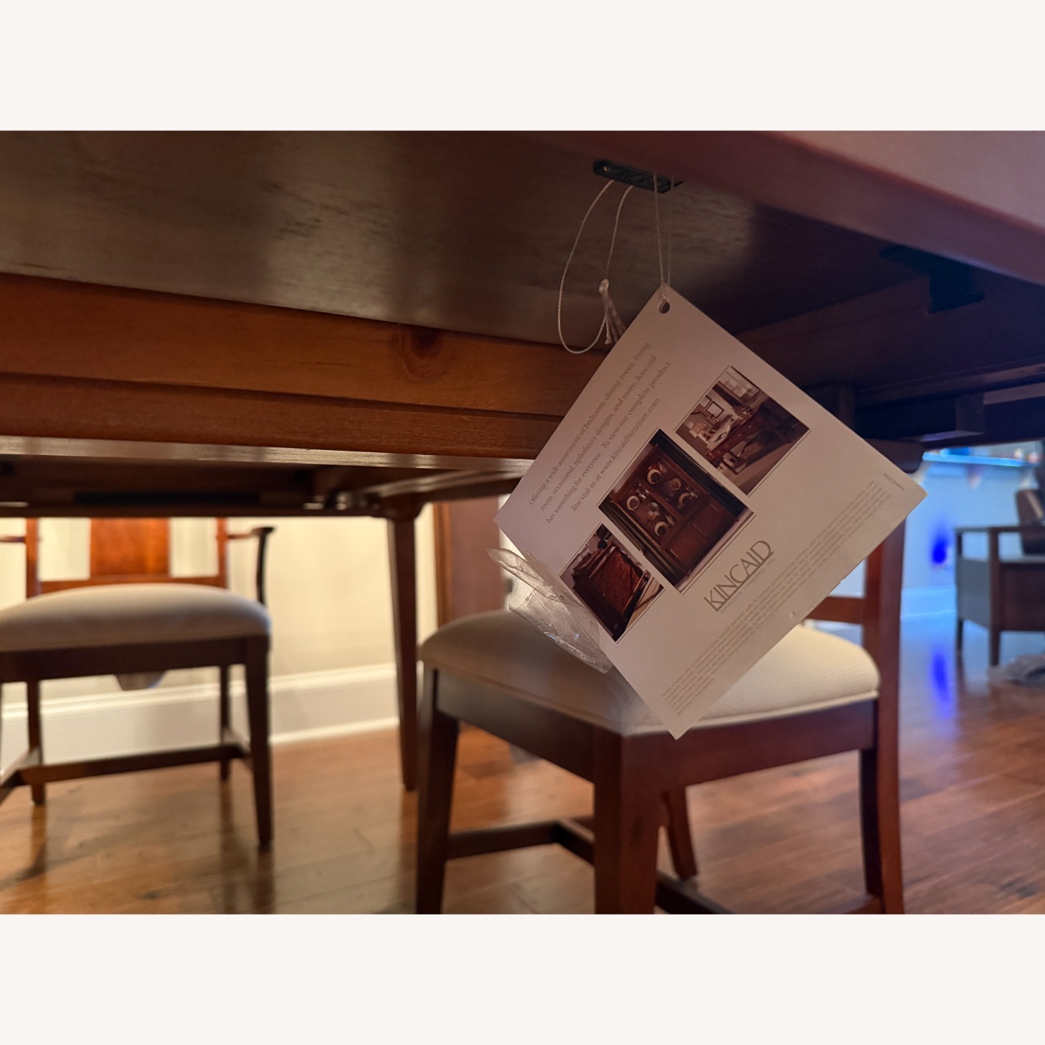 Kincaid Cherry Park Dining Set - image-10