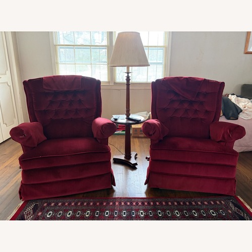 Used La-Z-Boy Reclining Chairs 2 for sale on AptDeco