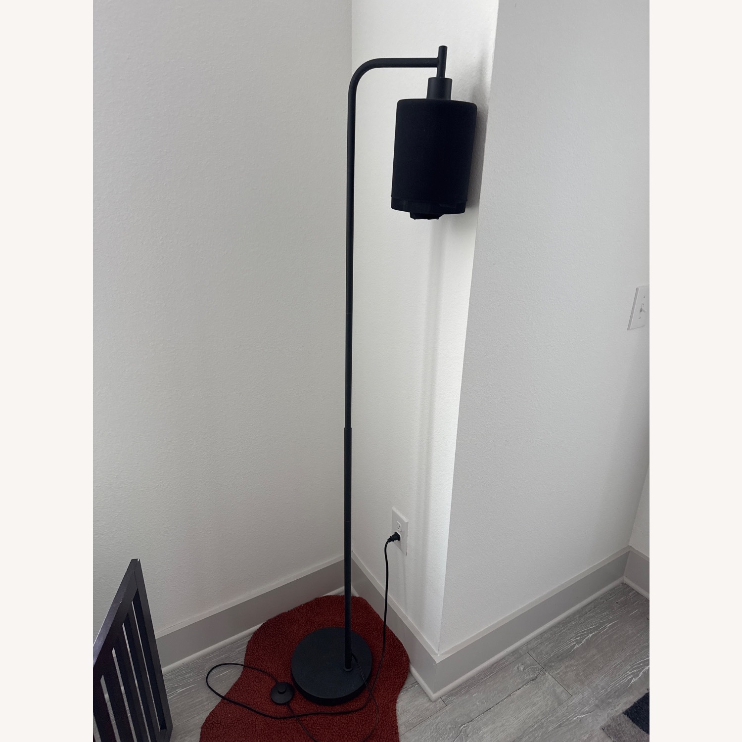 Black Metal Floor Lamp - image-5
