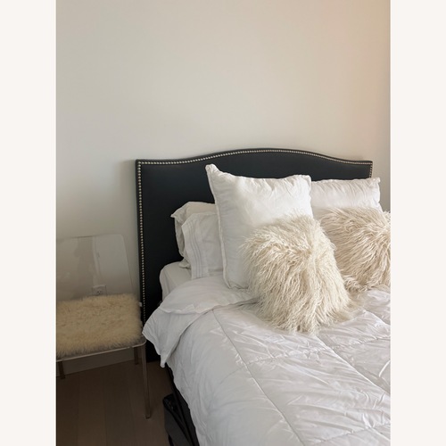 Used Raymour & Flanigan Alexander Hamilton Full Bed for sale on AptDeco